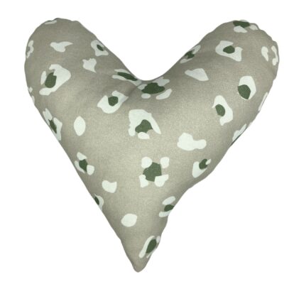 Coussin Cœur motifs léopard verts et blancs