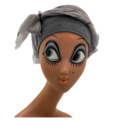 Bonnet gris voile à carreaux